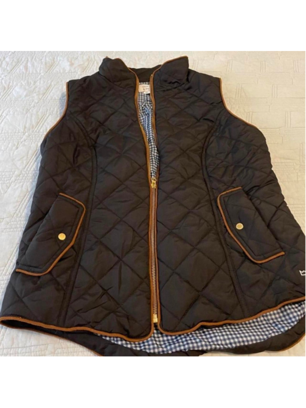 Crown & Ivy black quilted gilet with brown trim, size M #gilet #quilted #preppy